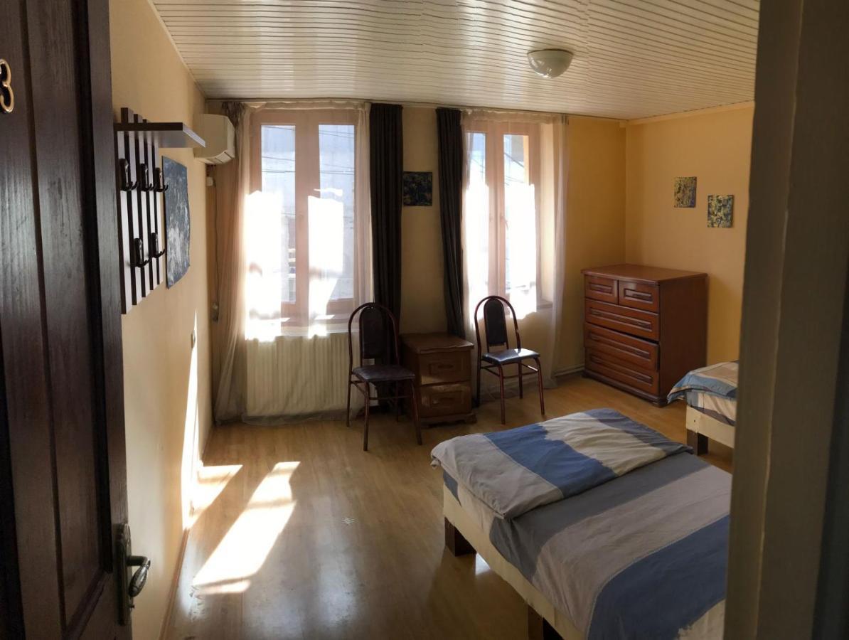 Home Stay Georgia Тбилиси Экстерьер фото